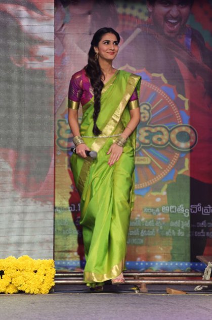 Vani-Kapoor-at-Aaha-Kalyanam-Audio-Launch